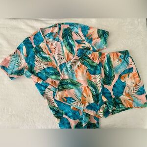 Tropical shirt/shorts combo from SHEIN. size 0XL like new condition!